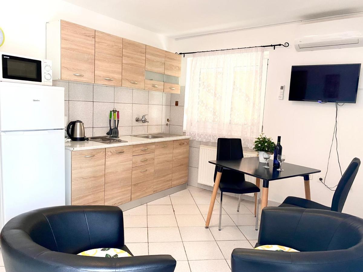 E & E Appartement Medulin Buitenkant foto