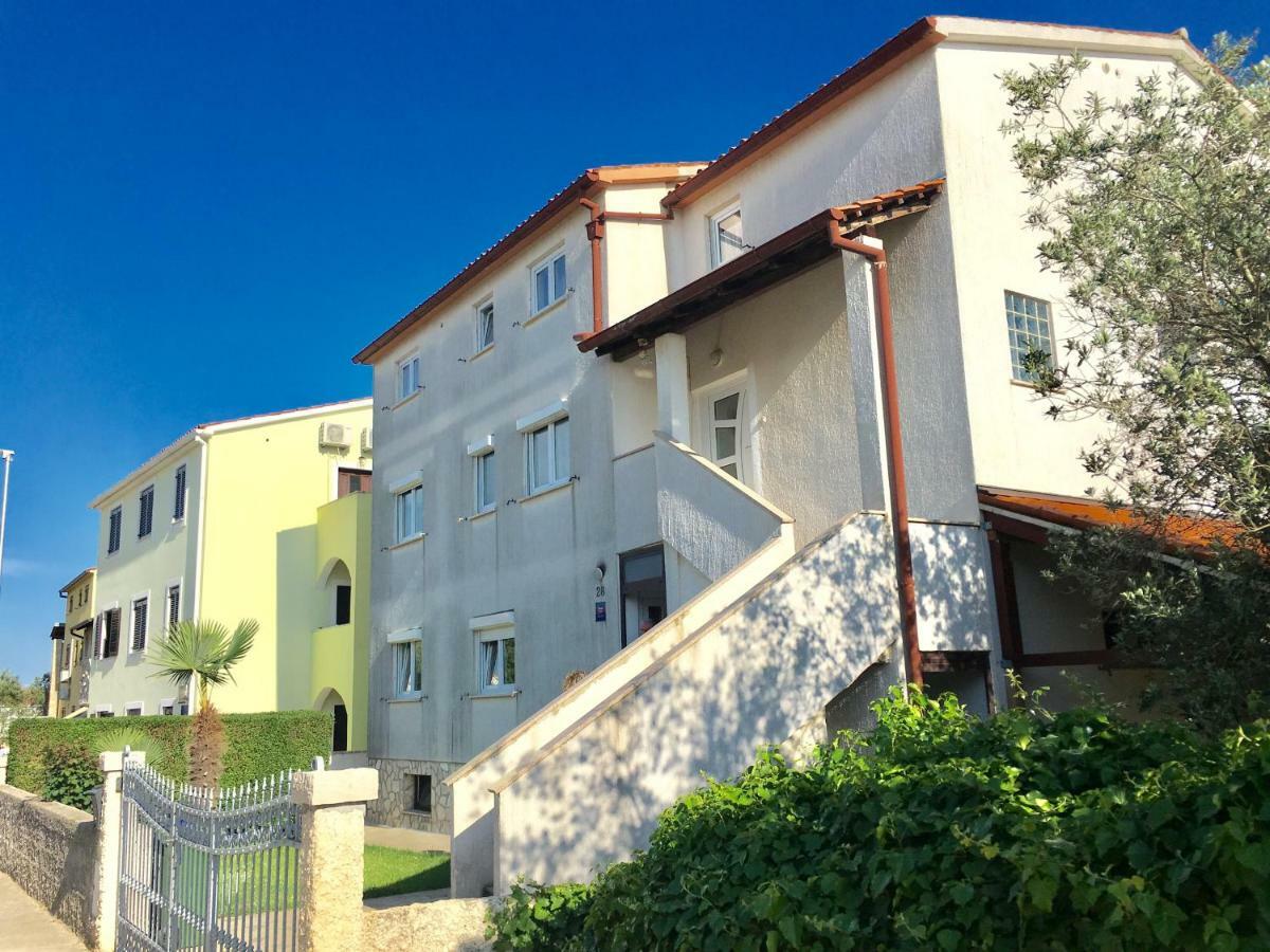 E & E Appartement Medulin Buitenkant foto